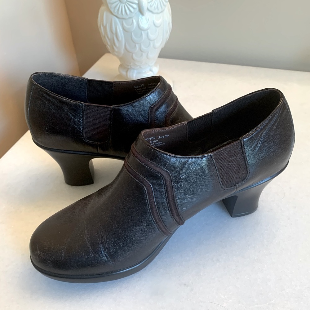 Brown Dansko heeled bootie - super comfortable!